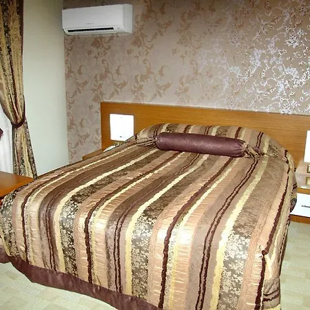 Bc Burhan Cacan & & Cafe