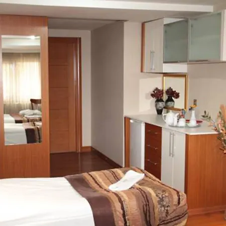 Hotel Bc Burhan Cacan & & Cafe 3*