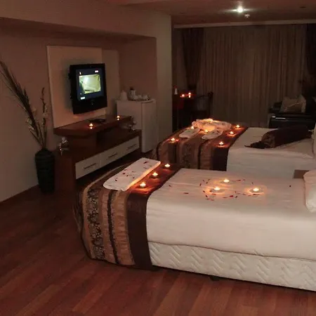 Bc Burhan Cacan & & Cafe 3*