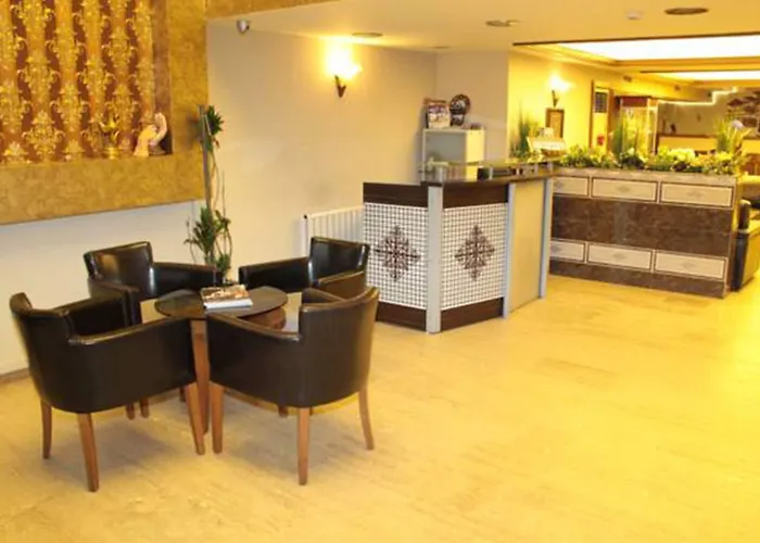 Bc Burhan Cacan & & Cafe Istanbul