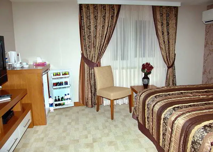 Hotel Bc Burhan Cacan & & Cafe