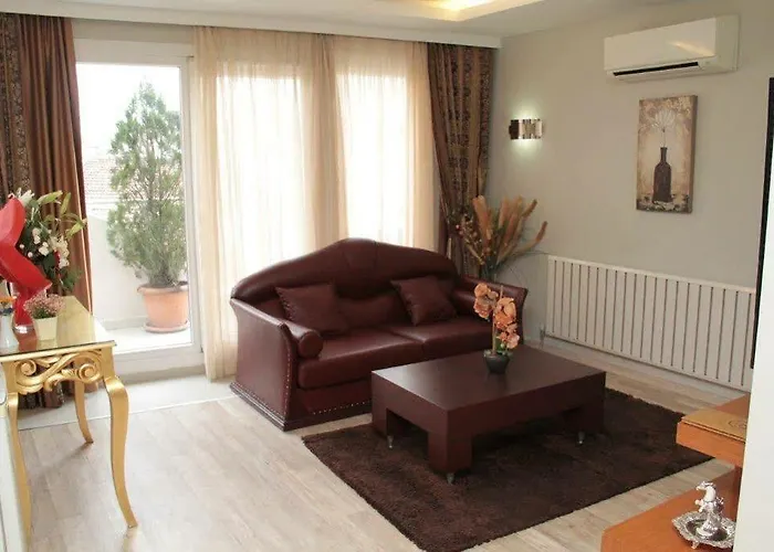 Bc Burhan Cacan & & Cafe Istanbul