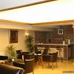 Bc Burhan Cacan & & Cafe 3* Estambul