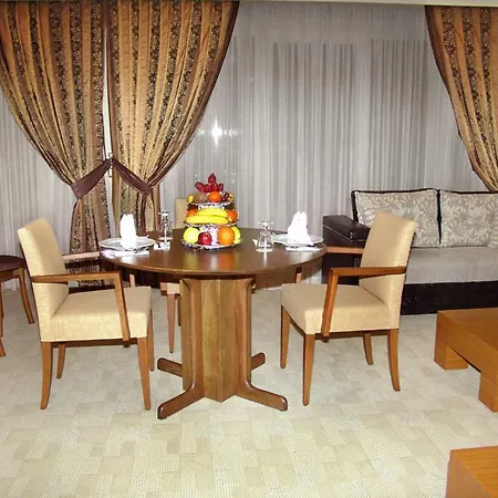 Bc Burhan Cacan & & Cafe Hotell 3*